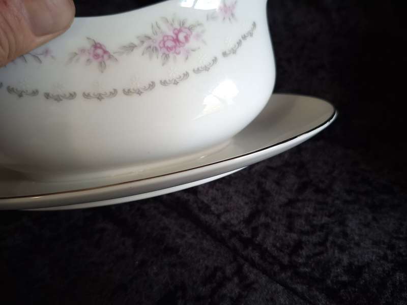 Beautiful Vintage Nagoya Pink Rose Fine China Gravy Bout with fixed tray.