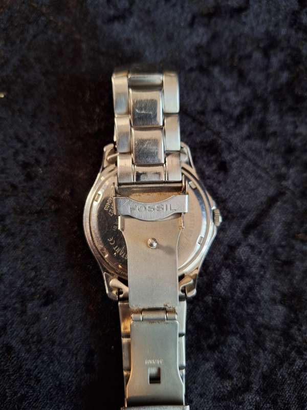 Fossil - Blue Men's Wristwatch - 100 Meters Water Resistant.