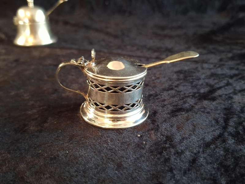 Vintage Silver Plated and Ceramic Salt with EPNS Salt Spoon.