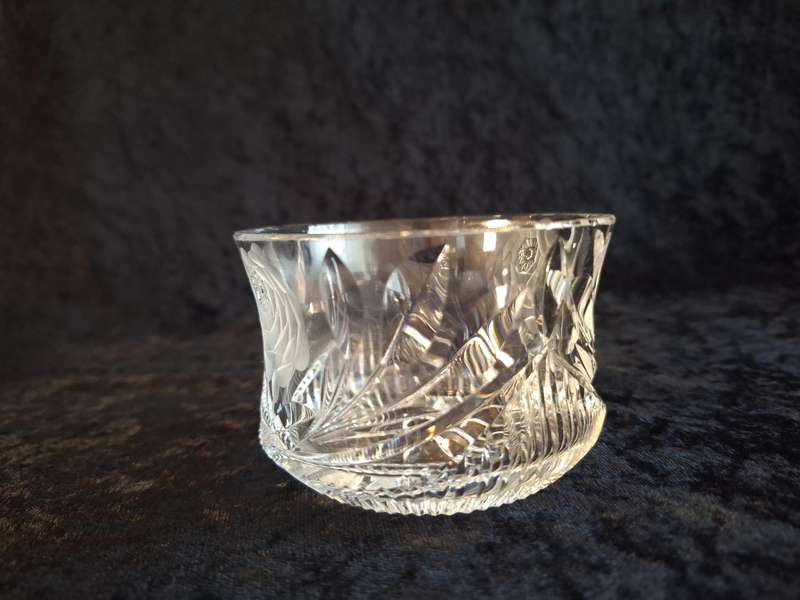 Stunning Vintage Rose Cut Crystal Sweet Bowl - A.