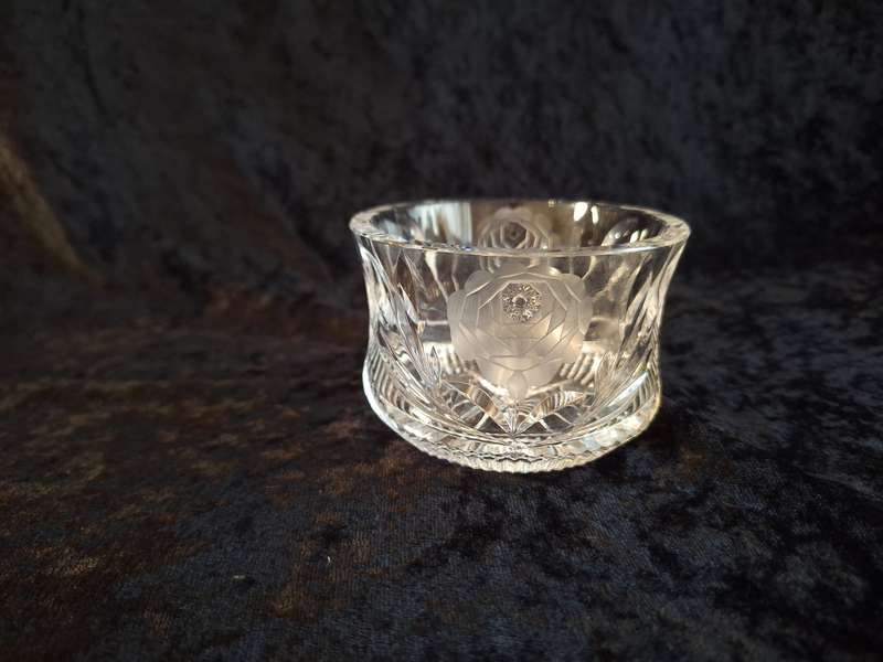 Stunning Vintage Rose Cut Crystal Sweet Bowl - A.