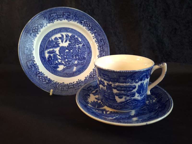 Vintage Willow Royal Venton Ware Trio - A.