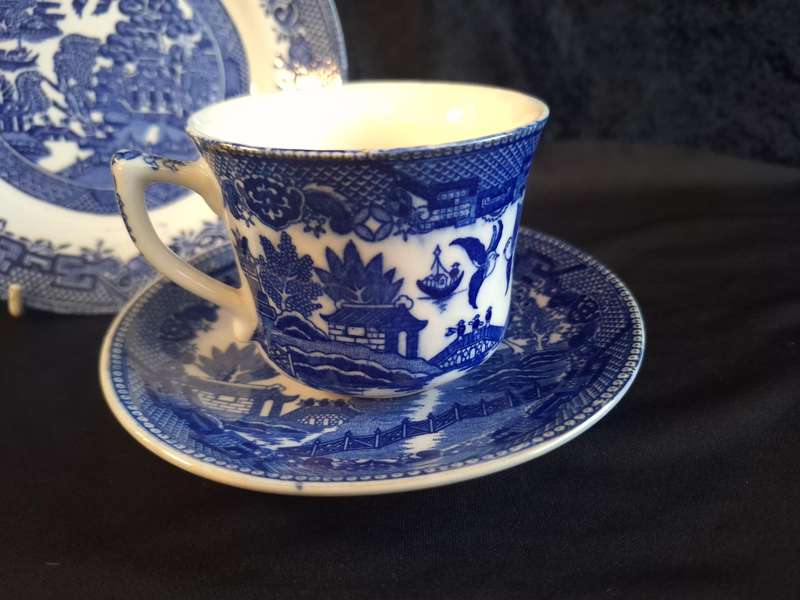 Vintage Willow Royal Venton Ware Trio - B.