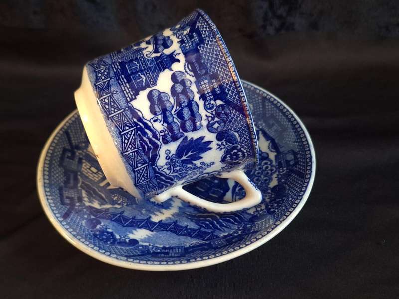 Vintage Willow Royal Venton Ware Duo