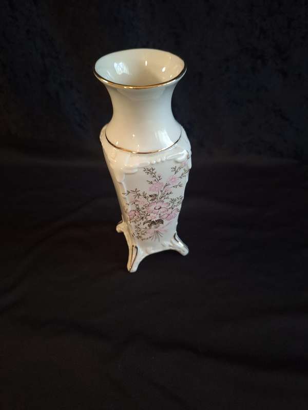 Beautiful Vintage Limoges Vase (Portugal)
