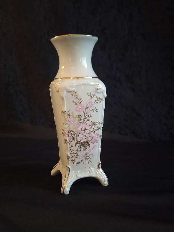 Beautiful Vintage Limoges Vase (Portugal)