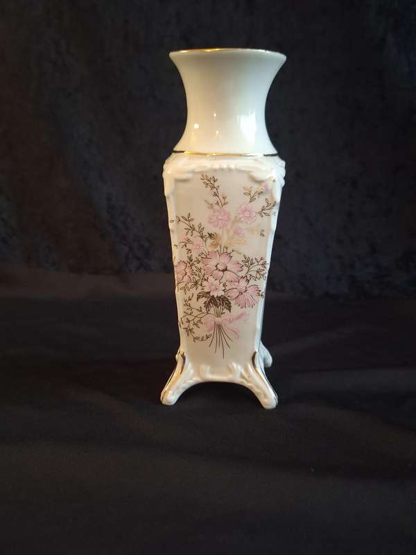 Beautiful Vintage Limoges Vase (Portugal)