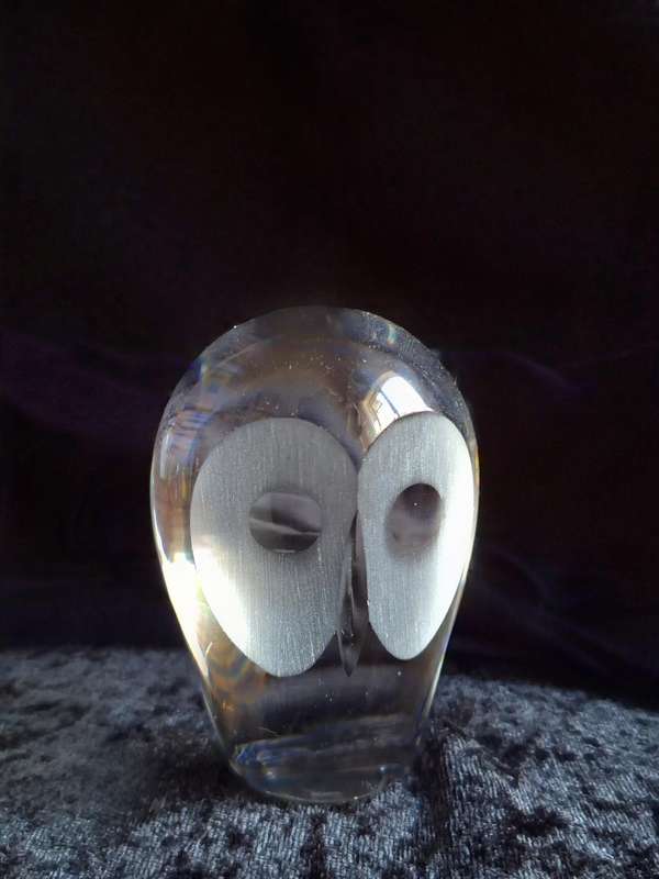 Stunning Vintage Royal Krona Crystal Owl by Swedish Artist - Hanne Dreutler.