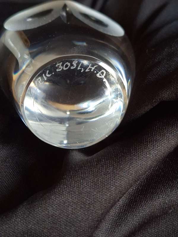 Stunning Vintage Royal Krona Crystal Owl by Swedish Artist - Hanne Dreutler.