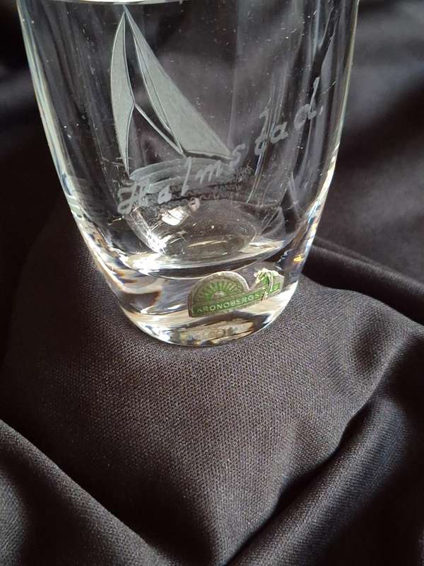 Stunning Vintage Edged Crystal Kronobergs Small Art Glass Vase.