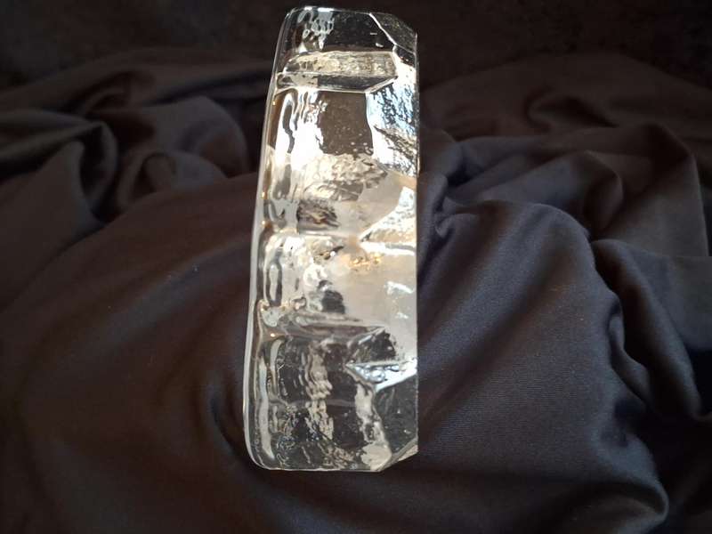 Vintage Mats Jonasson Crystal Seal Art Glass - Signed - Made in Sweden.