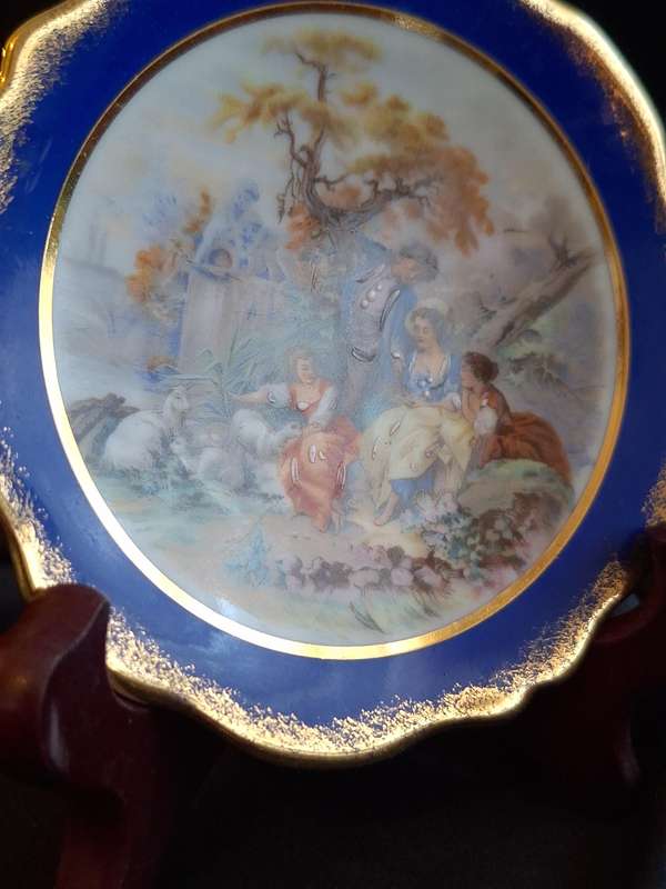 Beautiful Vintage Limoges France Small Plate.