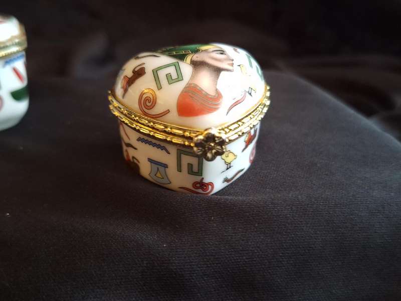 Beautiful Vintage Egyptian Themed Porcelain Trinket Set.