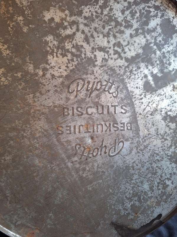 Vintage Pyotts Biscuits Tin