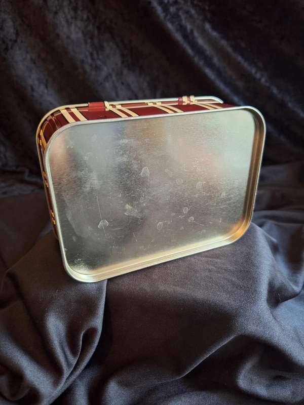 Vintage Styled Tin
