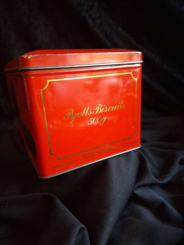 Vintage Ryotts Krugerrands Biscuits Tins.