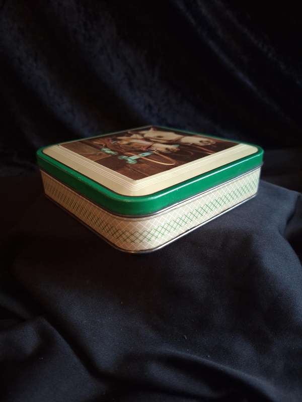 Vintage Edward Sharp Tin.