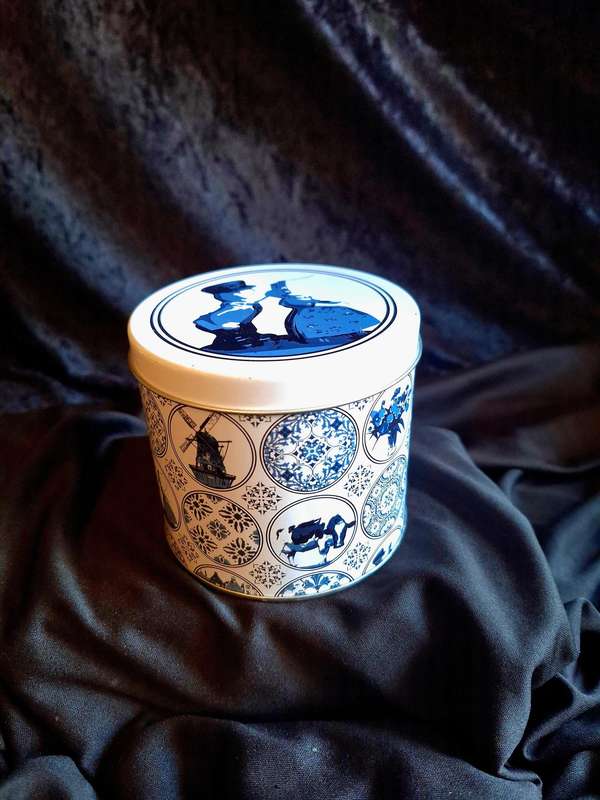 Vintage Styled Dutch Biscuit Tin.