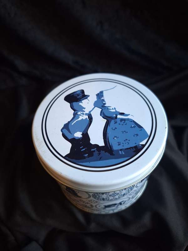 Vintage Styled Dutch Biscuit Tin.