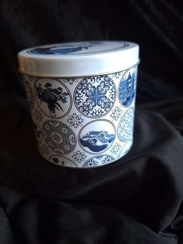 Vintage Styled Dutch Biscuit Tin.