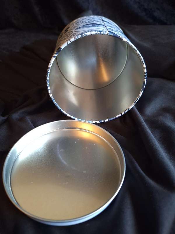 Vintage Styled Dutch Biscuit Tin.