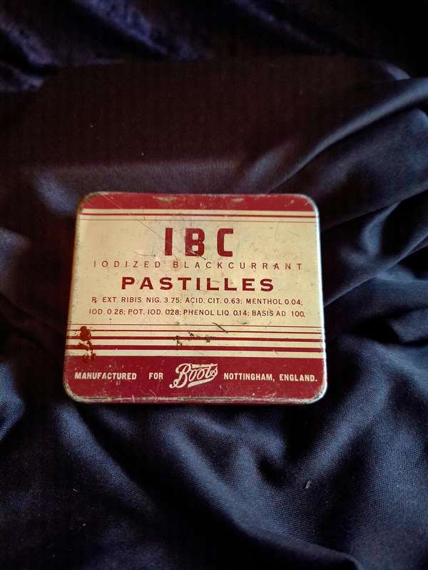 Vintage Boots - Pastilles Tin.