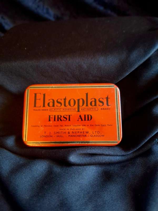 Vintage Elastoplast Tin - E.