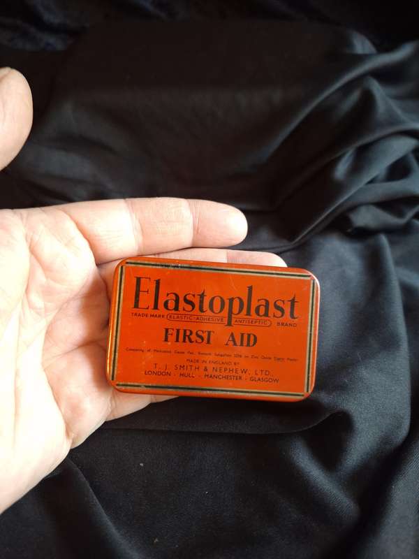 Vintage Elastoplast Tin - E.
