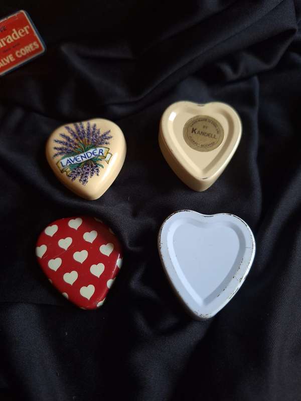 Vintage Lot of small Tins