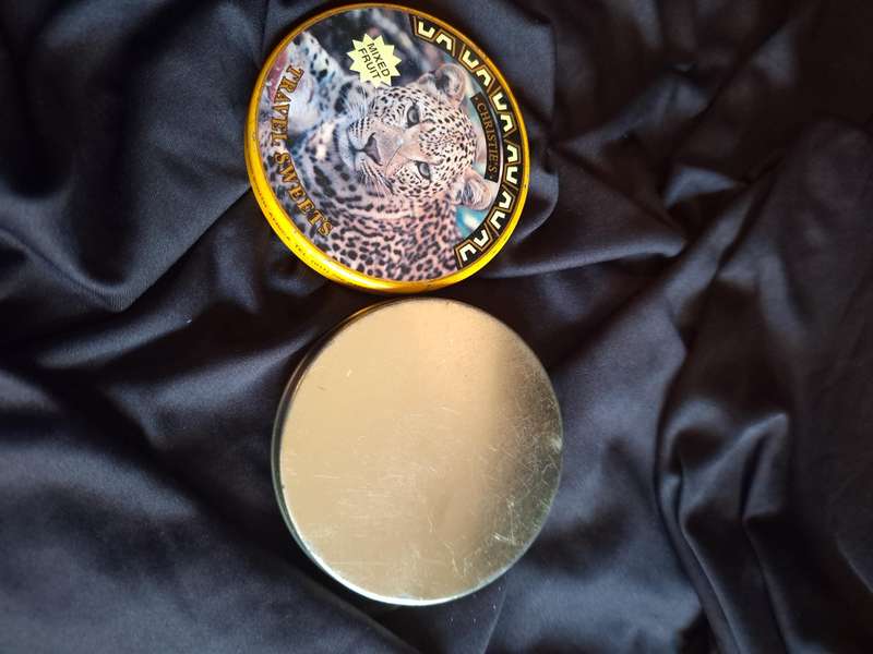 Vintage Lot of small Tins