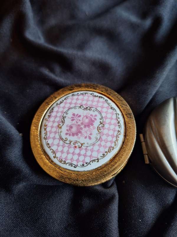 Vintage Set of Pill Boxes