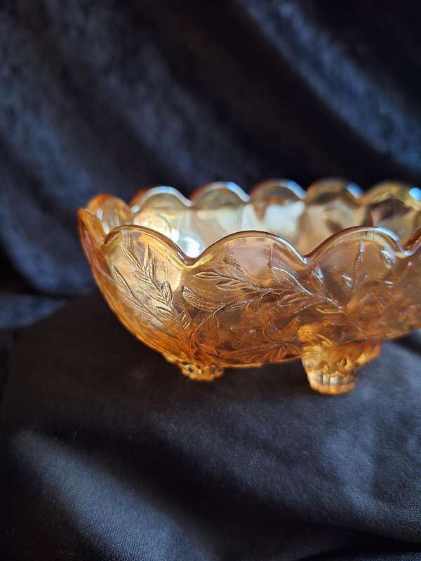 Vintage Pressed Glass Carnaval Ware Sweet Bowl.