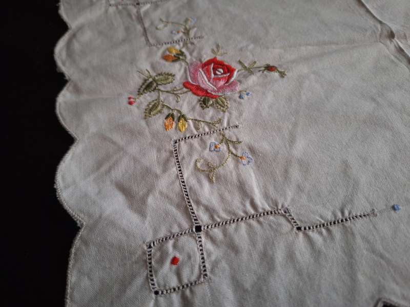 Beautiful Vintage Embroidered Tray Cloth.