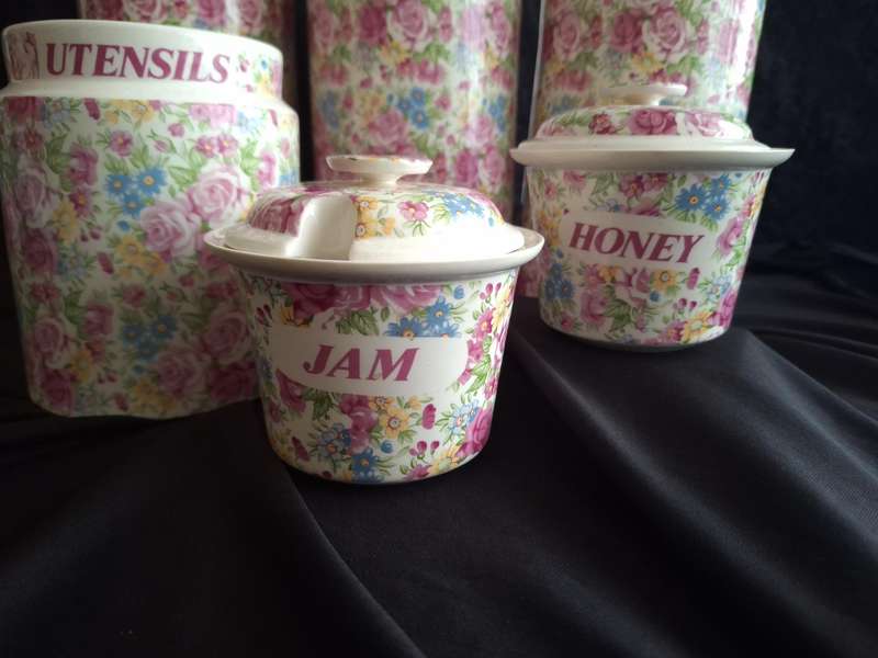 Beautiful Vintage Jones & Middlton Ltd. Ceramic Chintz Kitchen Counter Canister Set.