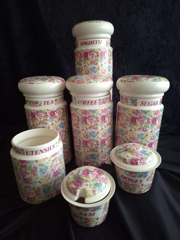 Beautiful Vintage Jones & Middlton Ltd. Ceramic Chintz Kitchen Counter Canister Set.