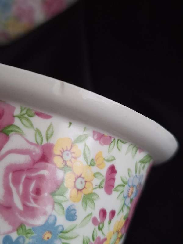 Beautiful Vintage Jones & Middlton Ltd. Ceramic Chintz Kitchen Counter Canister Set.