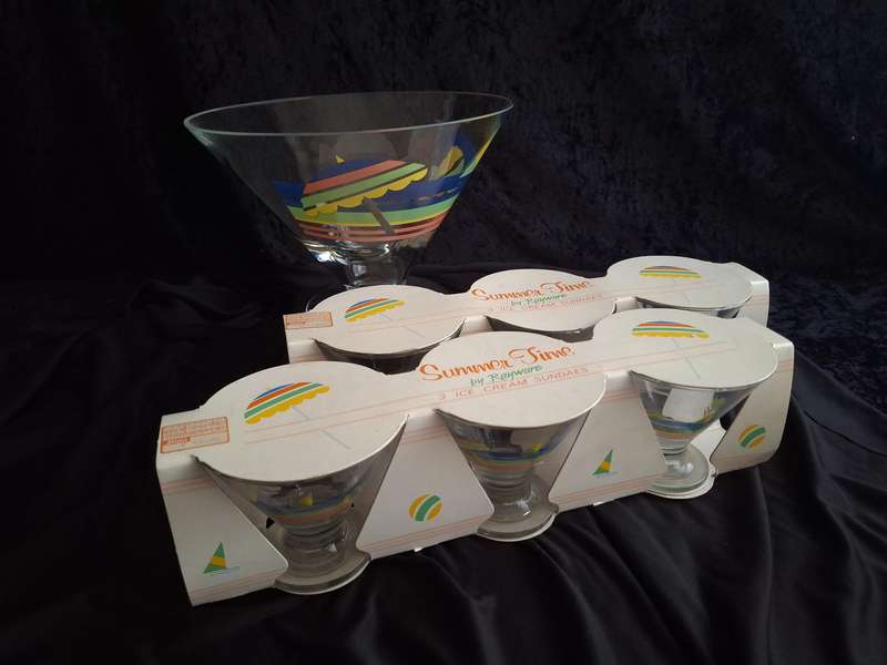 Stunning Retro Summertime by Ray Ware Ice Cream Sundaes Set.