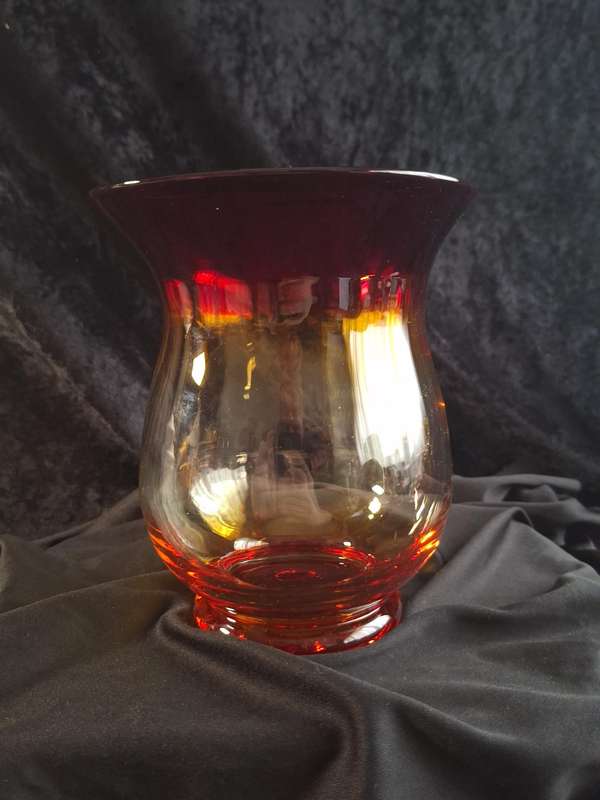 Stunning Vintage Italian Glass Vase.