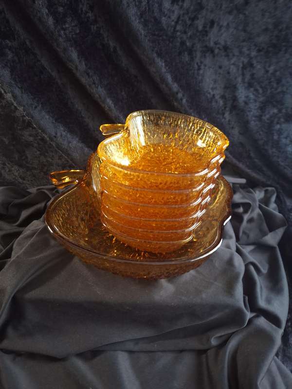 Beautiful Vintage Italian Amber Coloured Glass Dessert Set.