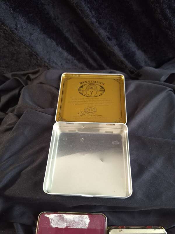 Vintage Set of Cigar Tins.