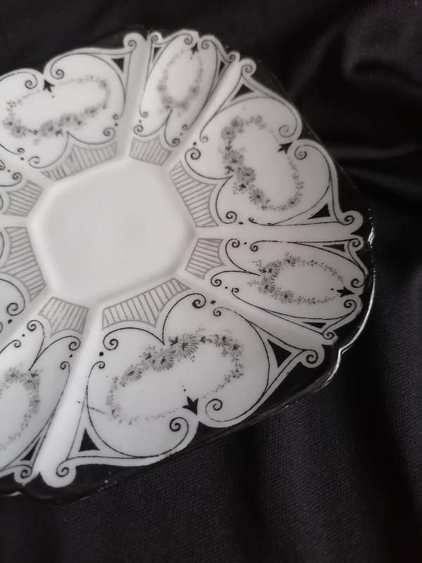 Vintage Art-Deco Shelley Coffee Saucer (B & W) RD: 723404/11504