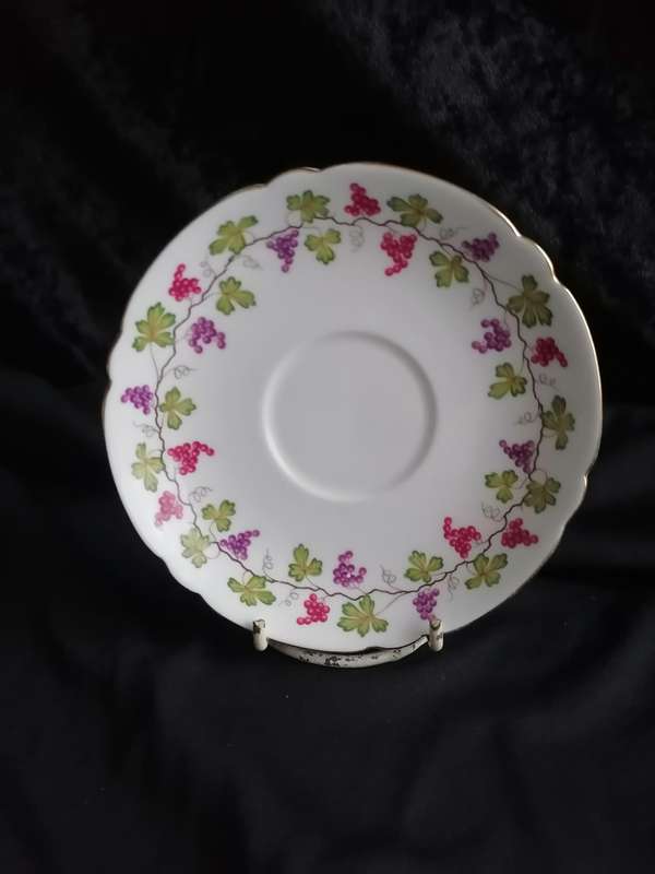 Vintage Shelley Wine Grape Coffee Saucer - 13698.