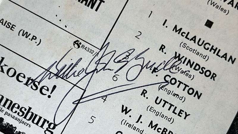1974 South Africa vs British Isles 4th Test at Ellis Park Signed Programme, details below