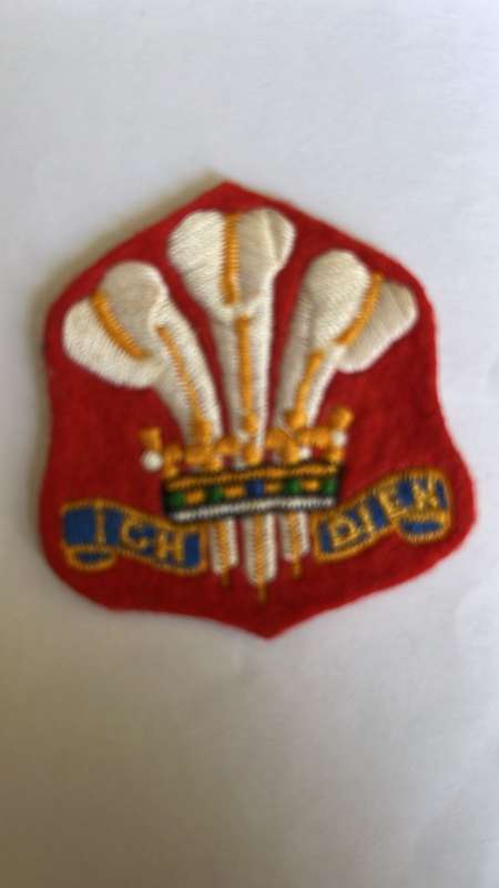 Gareth Edwards Player of the Century, Signed & Welsh Badges, details below
