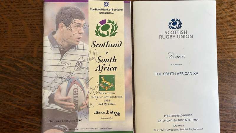 1994 Scotland vs South Africa at Murrayfield Programme & Dinner Menu, Signed, details below