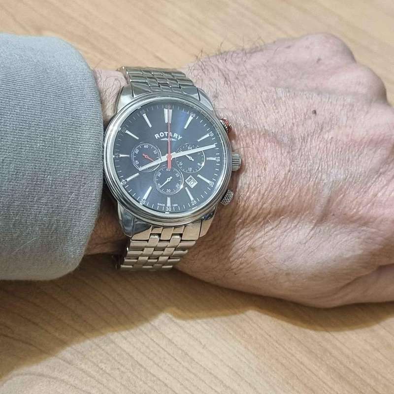 ##  Rotary Swiss Chronograph watch - Medium wrist fit - Box and Manual - Good condition ##