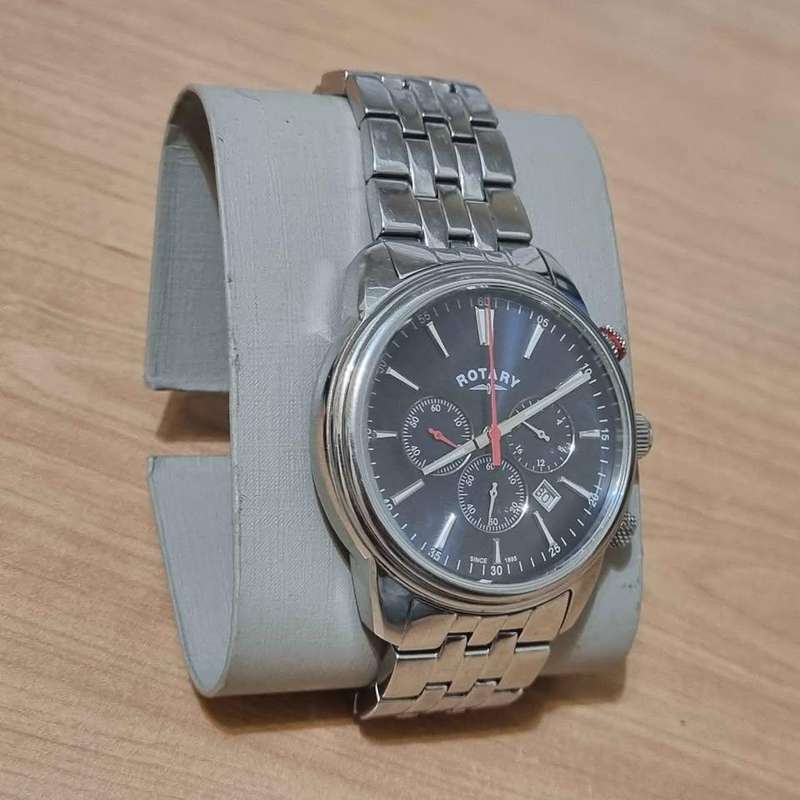 ##  Rotary Swiss Chronograph watch - Medium wrist fit - Box and Manual - Good condition ##