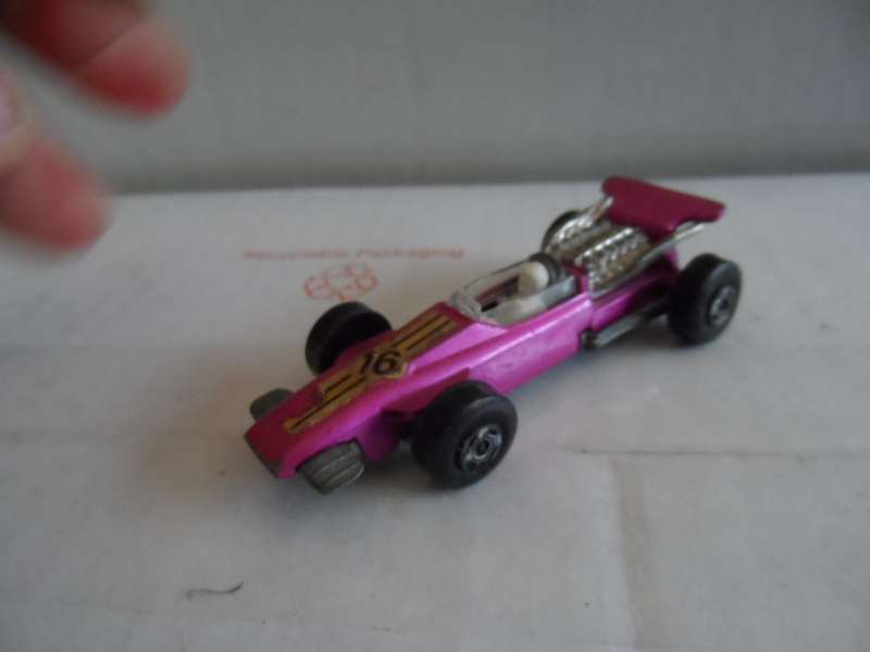 Matchbox Superfast 34 Formula 1 Racer- RN 16