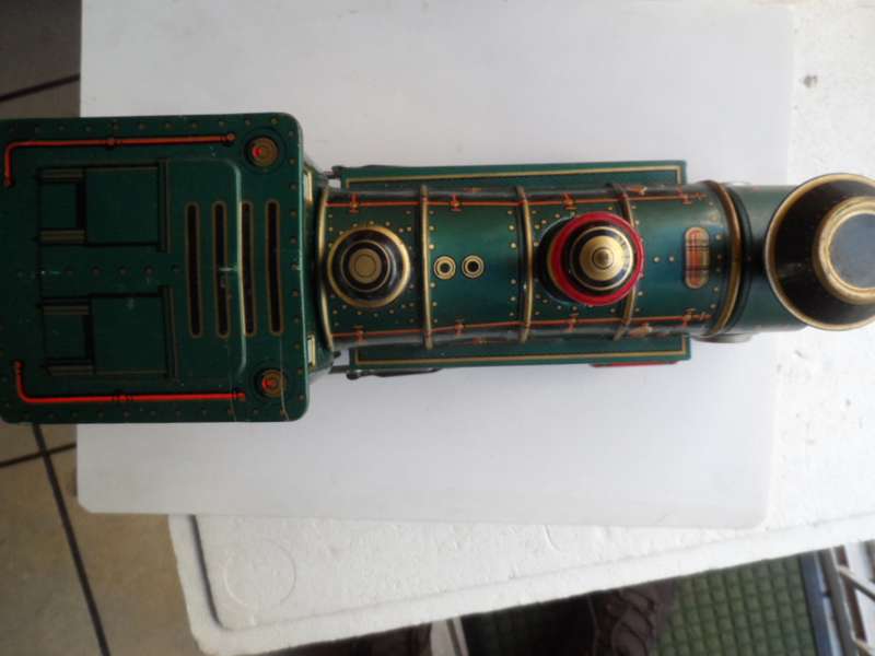 VINTAGE MODERN TOYS TIN LOCOMOTIVE- MADE IN JAPAN