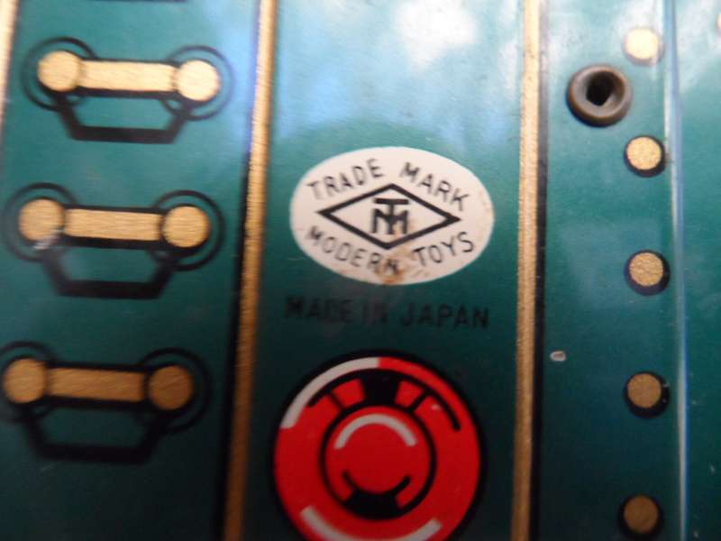 VINTAGE MODERN TOYS TIN LOCOMOTIVE- MADE IN JAPAN